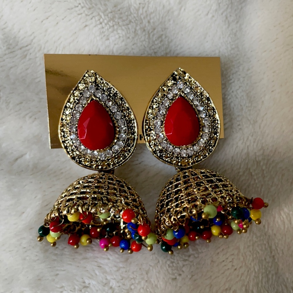 Zhumka earrings in Gold tone